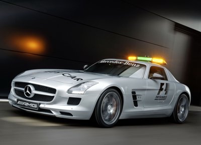 Mercedes-SLS-AMG-Gullwing-Safety-Car-16small