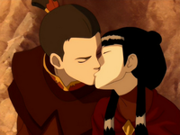Zuko embrasse Mai(2)