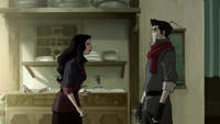 Asami confrontant Mako