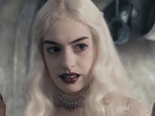 Image - Anne Hathaway as White Queen (AIW).jpg | Film and Television ...