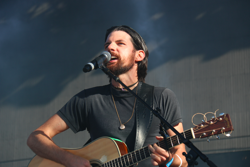 Seth Avett Why His Songs Still Bring Tears To Our Eyes - ksvhcy6