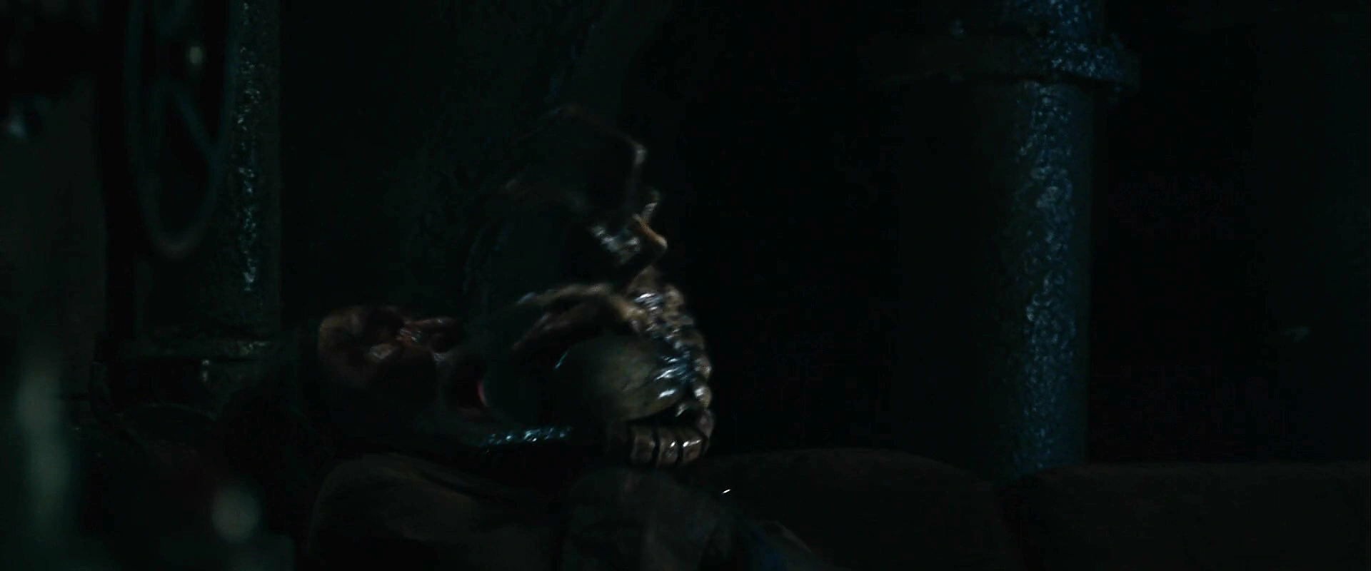 Image AVPRBR Harry fighting off a facehugger.png Xenopedia FANDOM