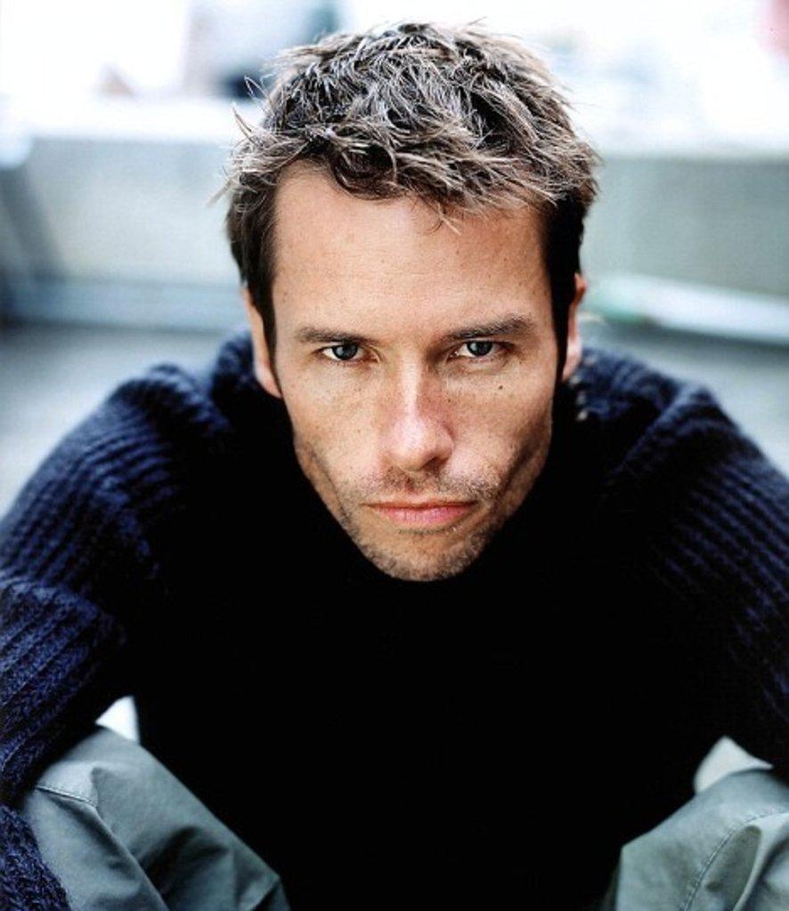 Image result for guy pearce