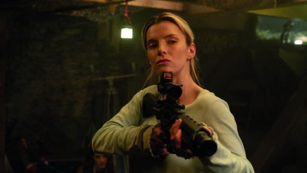 Crystal Betty Gilpin The Hunt