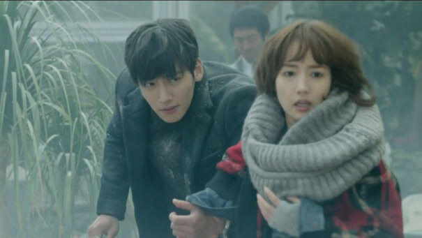 Chae Young Shin leading Bong Soo out of the greenhouse
