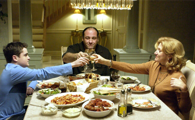 sopranos-family-dinner-cheers