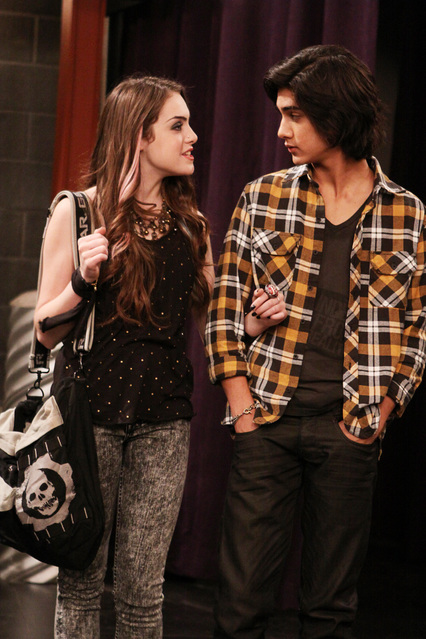 Is jade and beck from victorious really dating