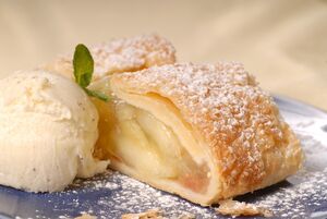German apple strudel