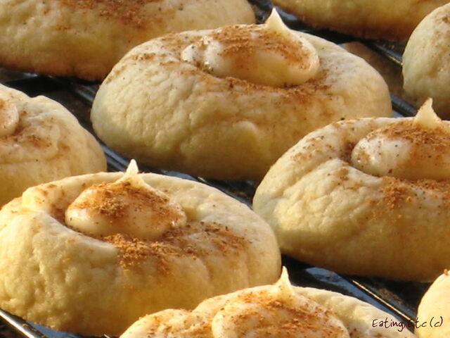 File:Eggnog thumbprints.jpg