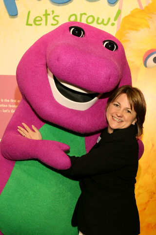 File:Sandy-w-barney.jpg
