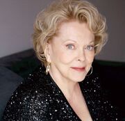 Shirley-douglas-5ba51a5b-97ce-4c74-b85d-c02ea908281-resize-750