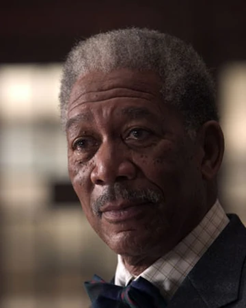 Resultado de imagen de lucius fox the dark knight rises