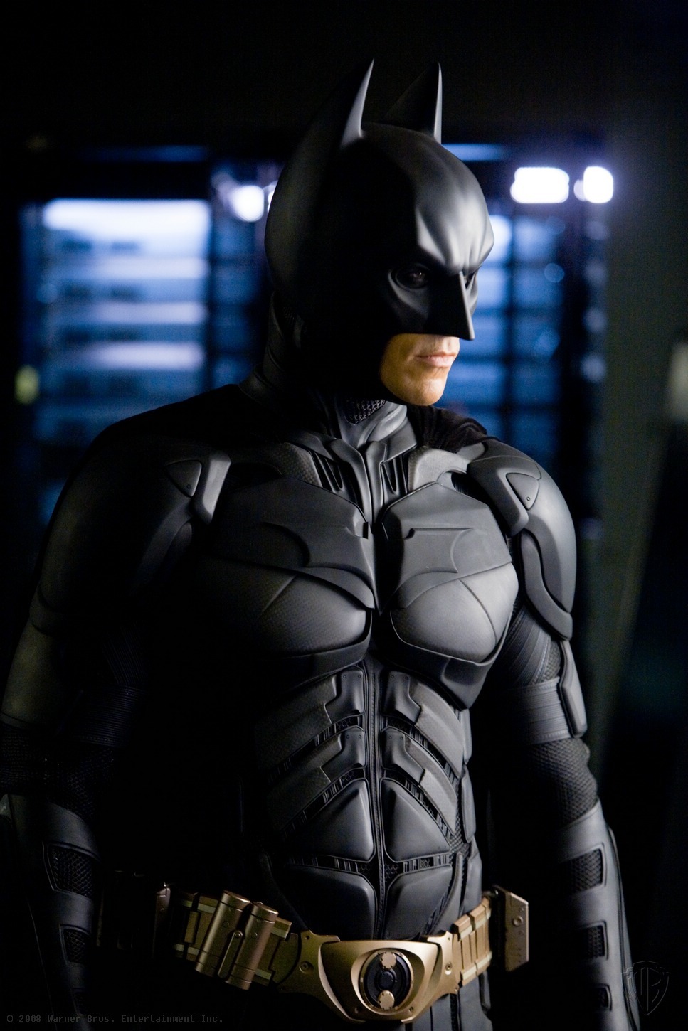 https://vignette.wikia.nocookie.net/batman/images/8/8f/Christian_Bale_as_The_Dark_Knight.jpg/revision/latest?cb=20140208170841