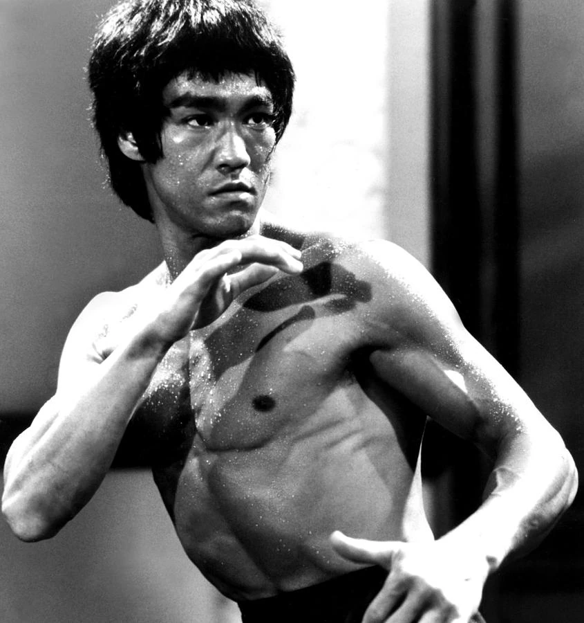 bruce lee back training
