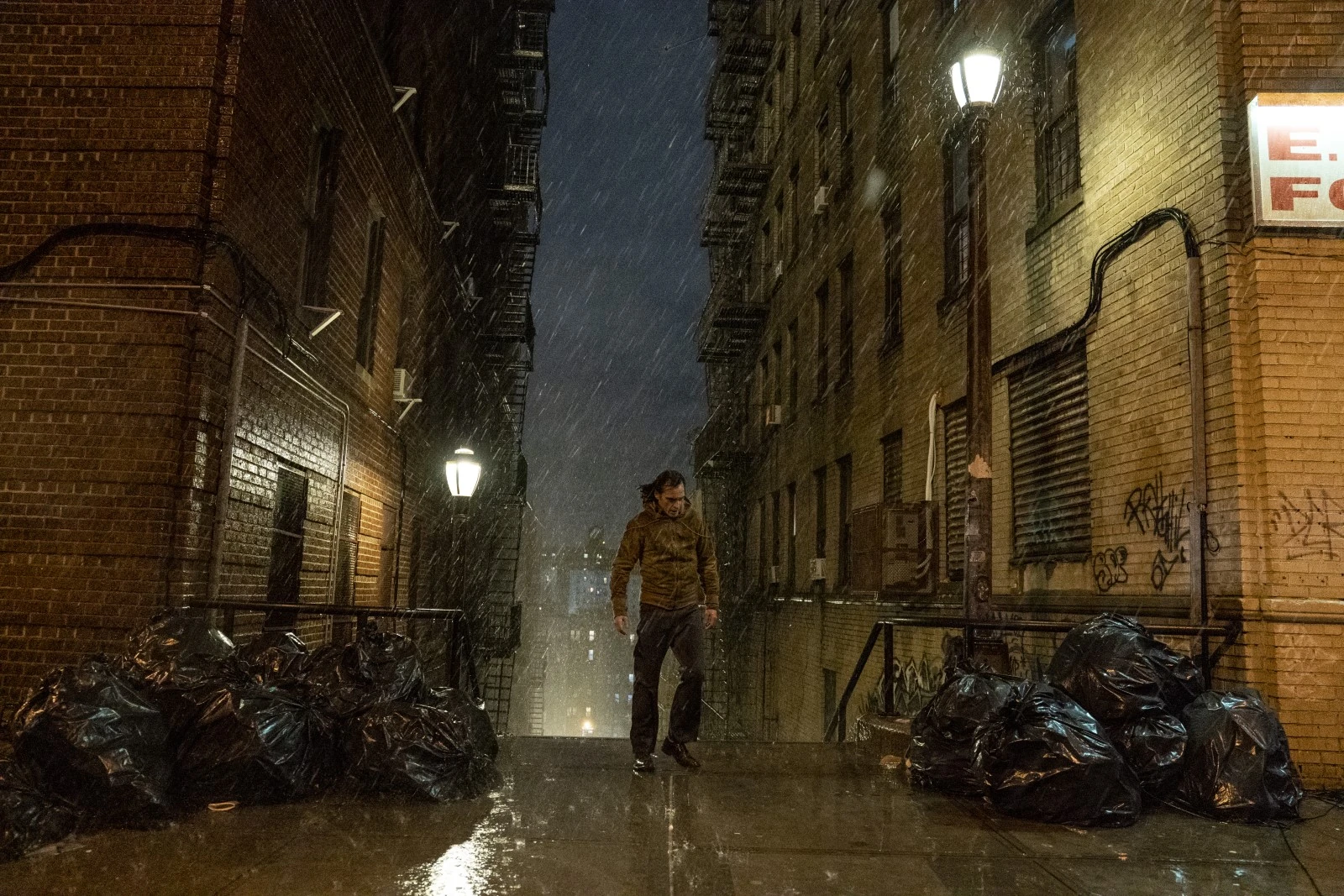 Resultado de imagen para gotham super ratas y basura arthur fleck