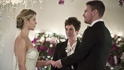 Here's Every 'Arrow' Photo of Felicity and Oliver's Wedding