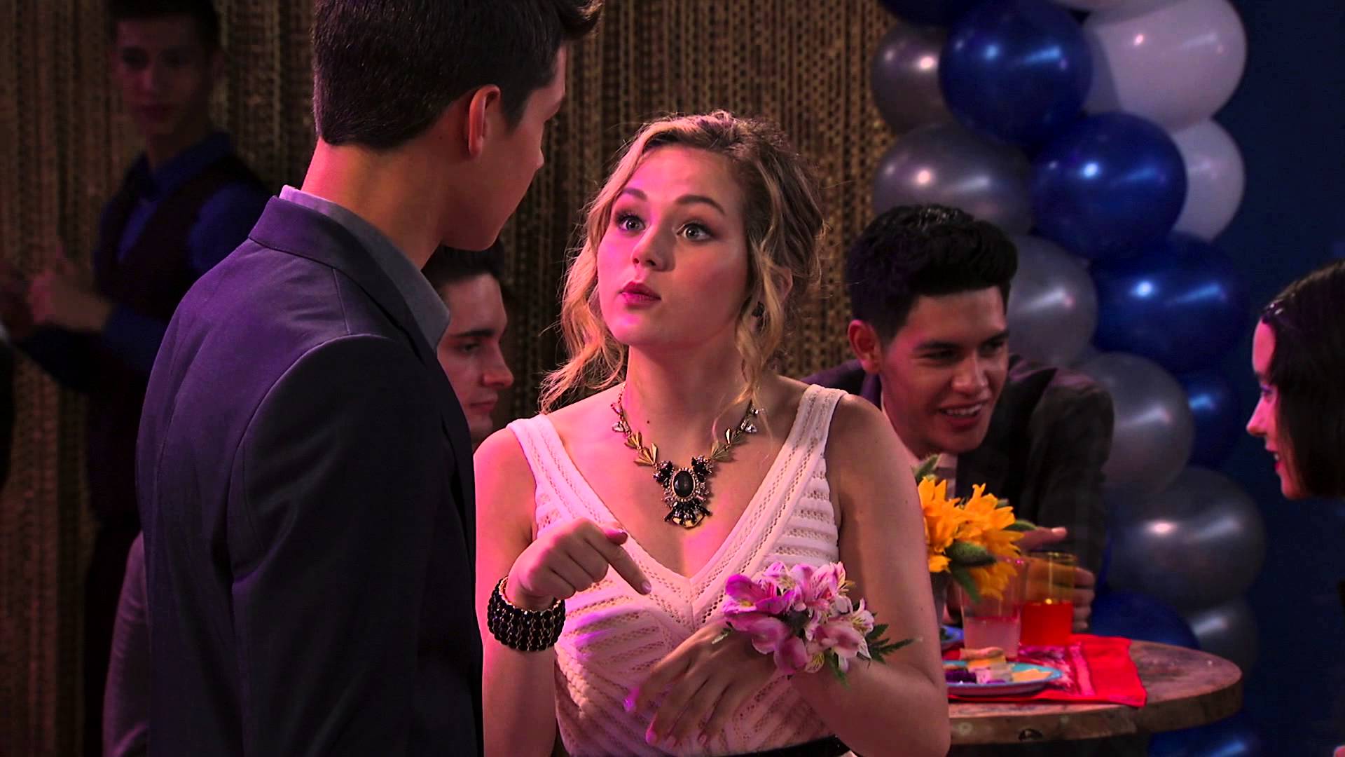 Two Many Dates | Bella and the Bulldogs Wiki | FANDOM powered by Wikia