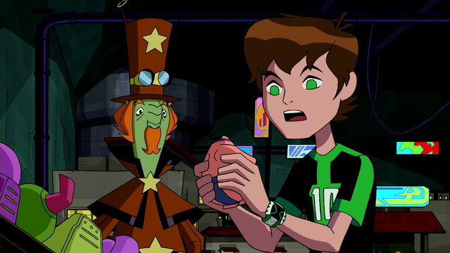 Arquivo:Ben segurando uma figura de ação dos Lutadores de Sumô.png
