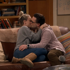 Leonard and Penny kissing 002