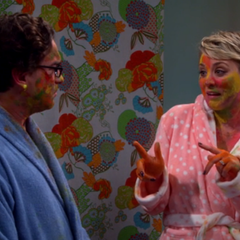 Penny and Leonard paint