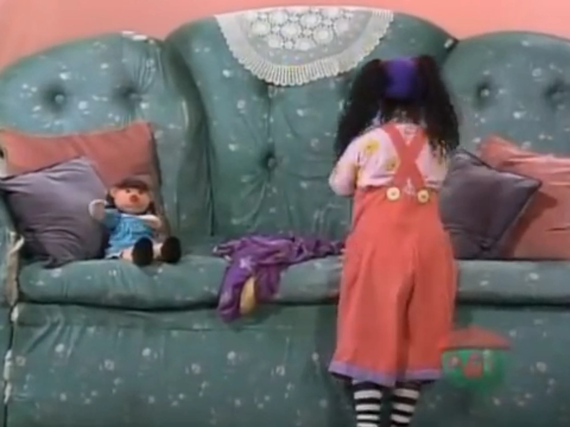 Hoopla Big comfy couch Wiki Fandom