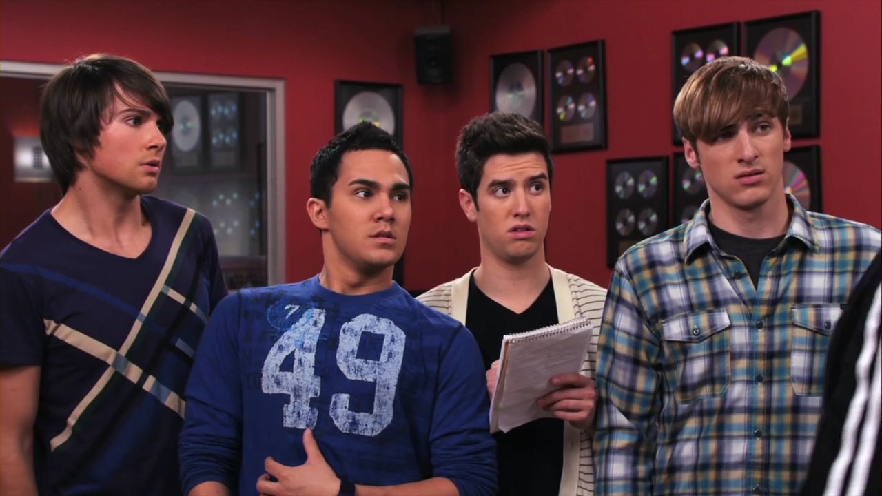 pictures of james big time rush holding his middle part