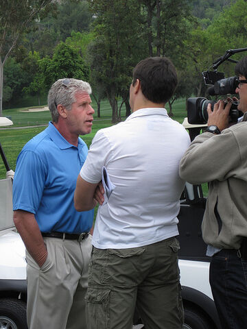 File:Ron Perlman.jpg