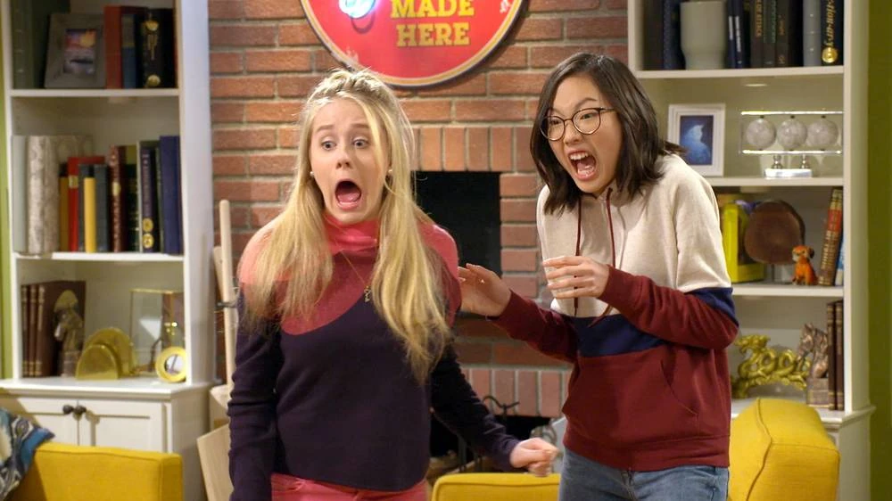 Frankie and Amelia's Fun Friend Weekend Bizaardvark Wiki Fandom