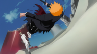 Tesra kicks Ichigo away