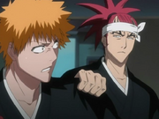 Renji menghentikan protes Ichigo