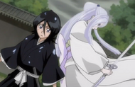 232Sode no Shirayuki appears behind Rukia