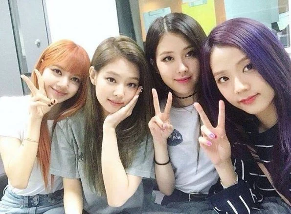 Image - BLACKPINK Selfie Together.JPG | BLACK PINK Wiki | FANDOM