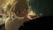 Himiko amenaza a Tomura