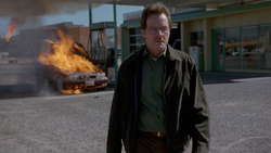 1x04 - Cancer Man 8