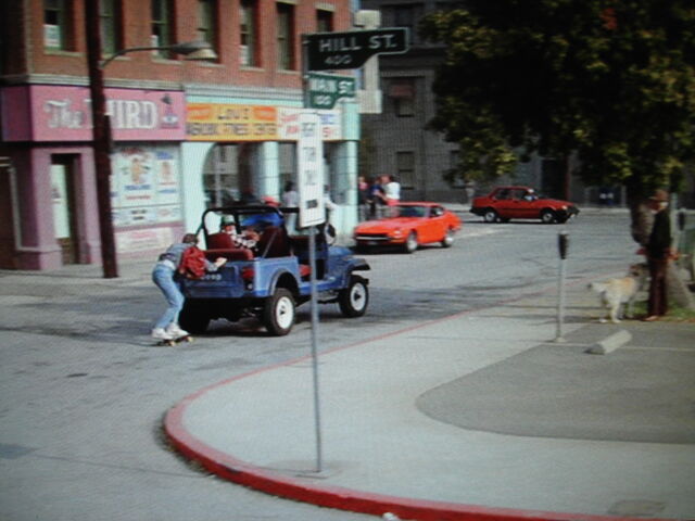File:Hill and Main 1985.jpg