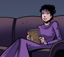 Clara reading The Green Ray