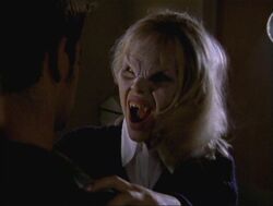 Darla en vampire
