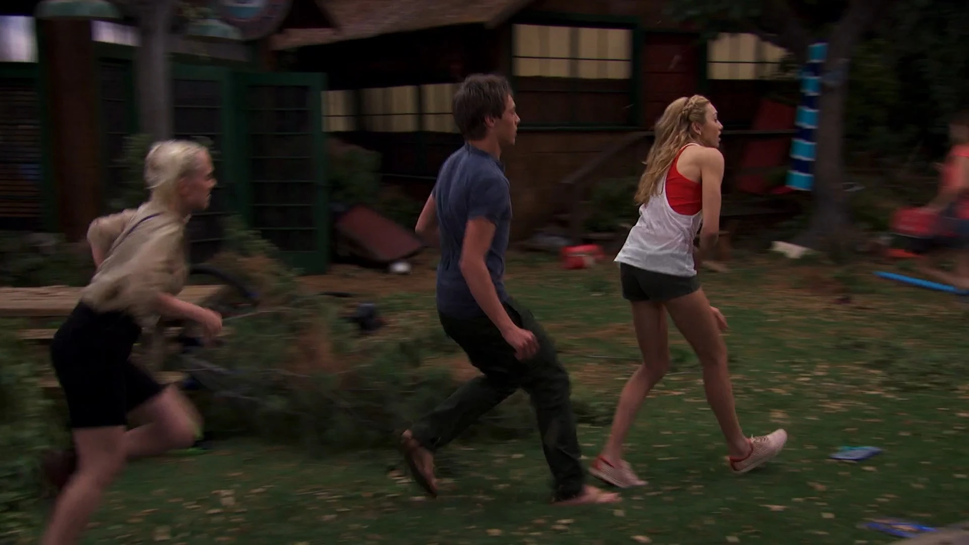 Image Emma and Xander Smells Like Camp Spirit4.jpg Bunk'd Wiki FANDOM powered by Wikia