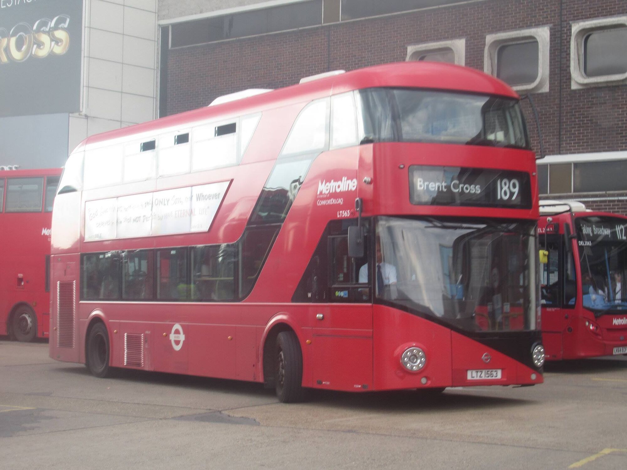 Bus Leak Scandal Rocks Fandom! What Happened? - lym9ay7
