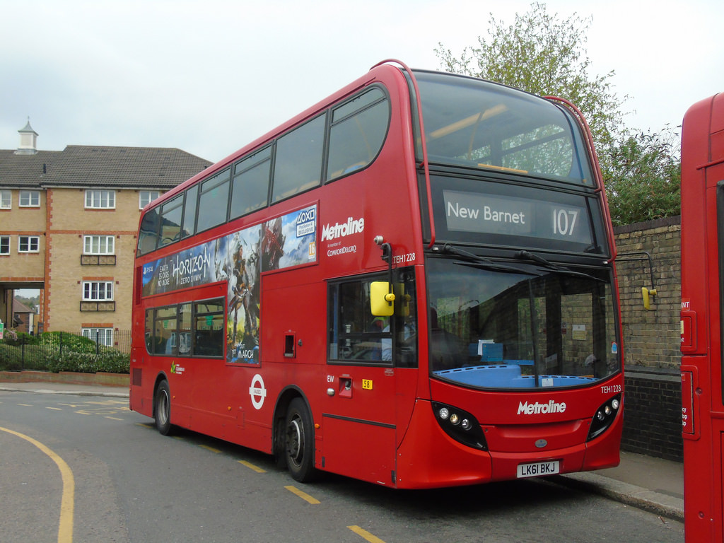 London Buses route 107 Bus Routes in London Wiki Fandom