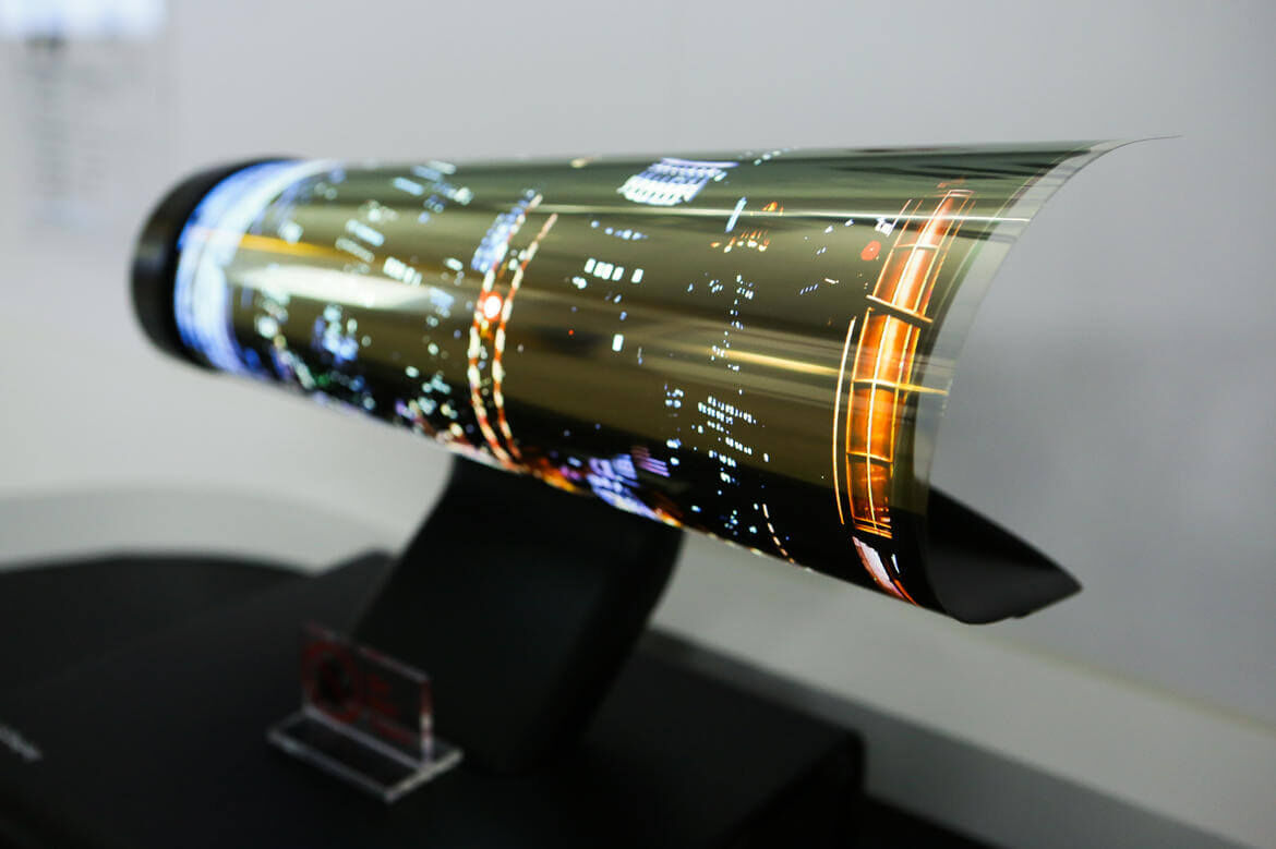 LG rollable display