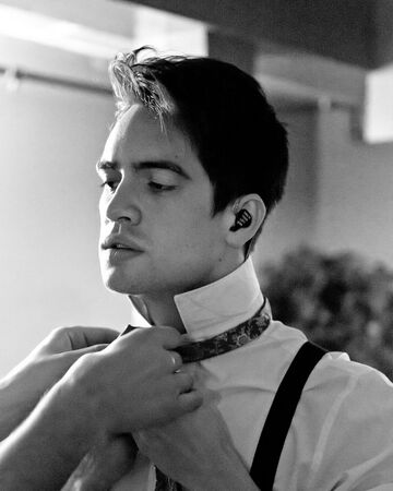 Brendon Urie Cal World Wiki Fandom