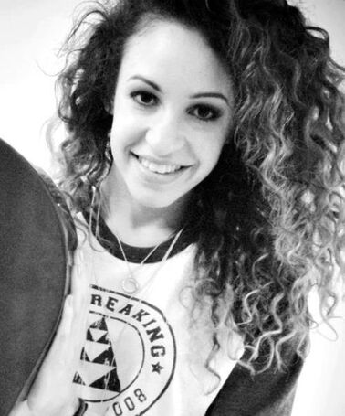 Beautiful-Danielle-danielle-peazer-31009328-500-602