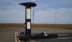 Blackbird-el-coche-de-energia-eolica-que-casi-triplica-la-velocidad-del-viento