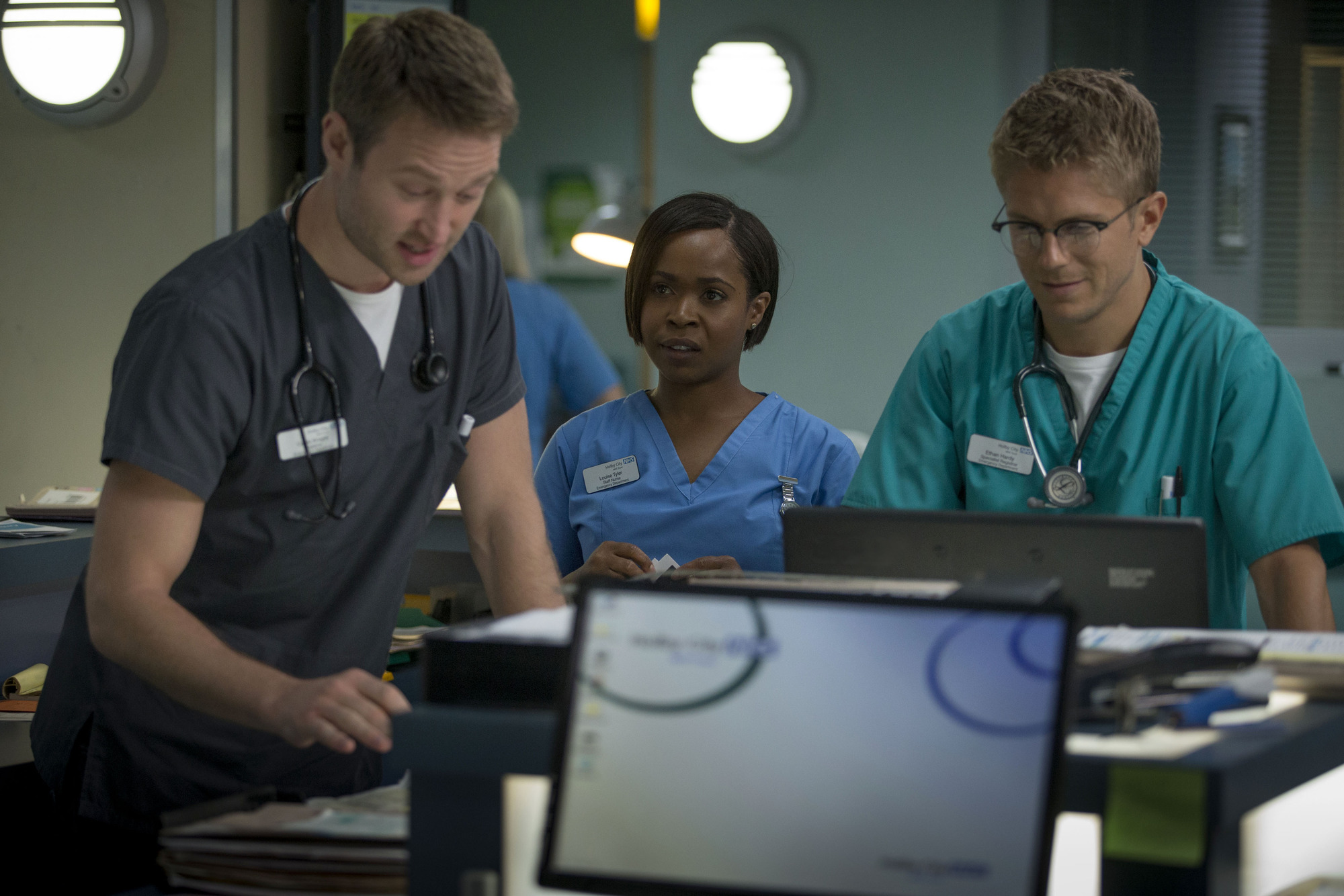 Image - Cal Louise and Ethan 3112.jpg | Casualty Central | FANDOM ...