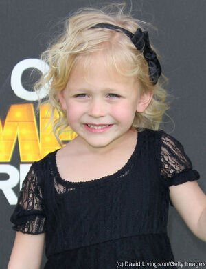 Alyvia Alyn Lind