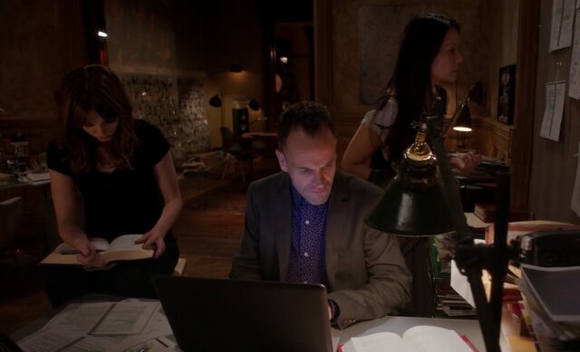 File:S03E09-Kitty Holmes Watson Twilight.jpg