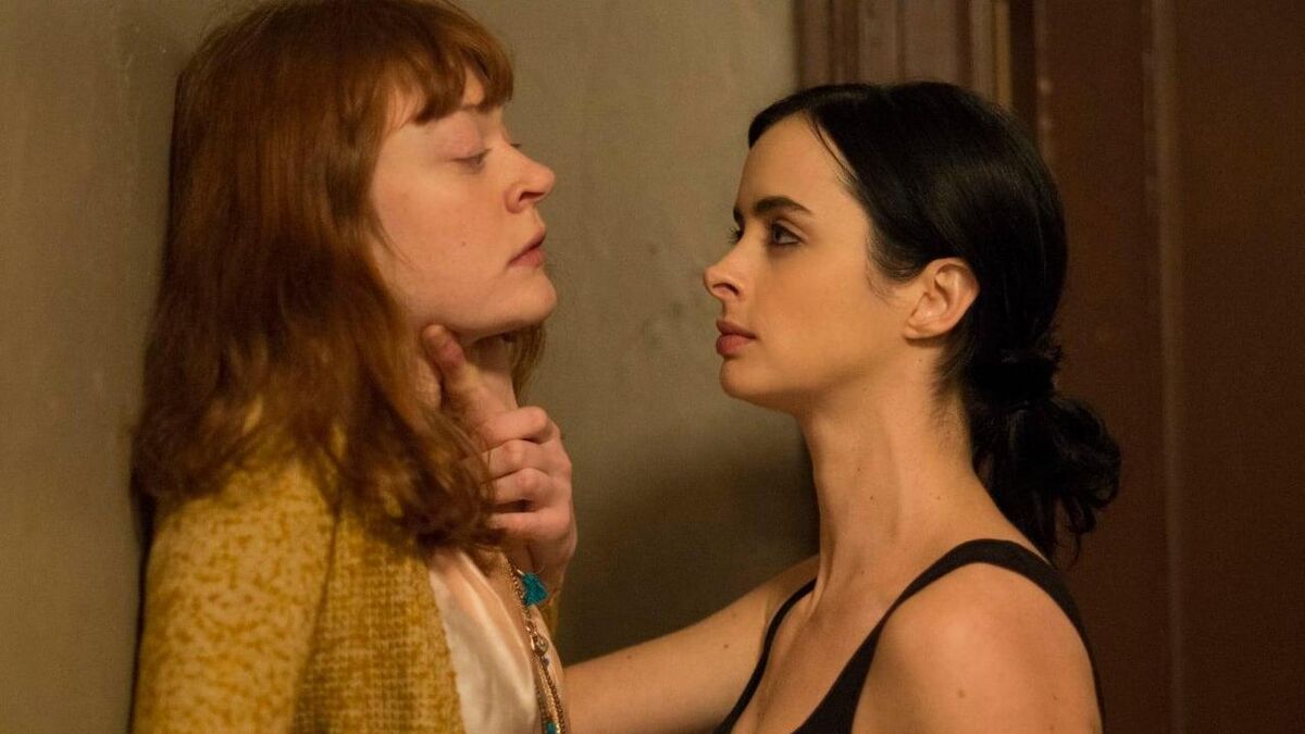 Colby Minifie and Krysten Ritter in Netflix's 'Jessica Jones'
