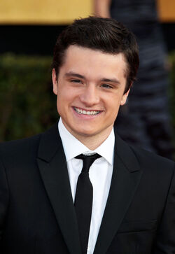 Josh+Hutcherson+17th+Annual+Screen+Actors+KEc-7NUUMHdl