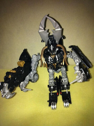 File:Dread Toy 1 Robot.jpg